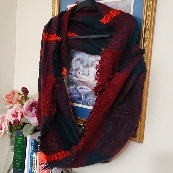 Finge Infinity Scarf Bohemian Fringe Hem Cozy Lagenlook Winter - Picture 2 of 5